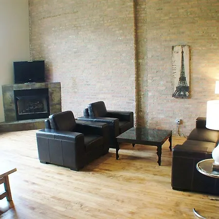 Wicker Park Bathhouse Apartments